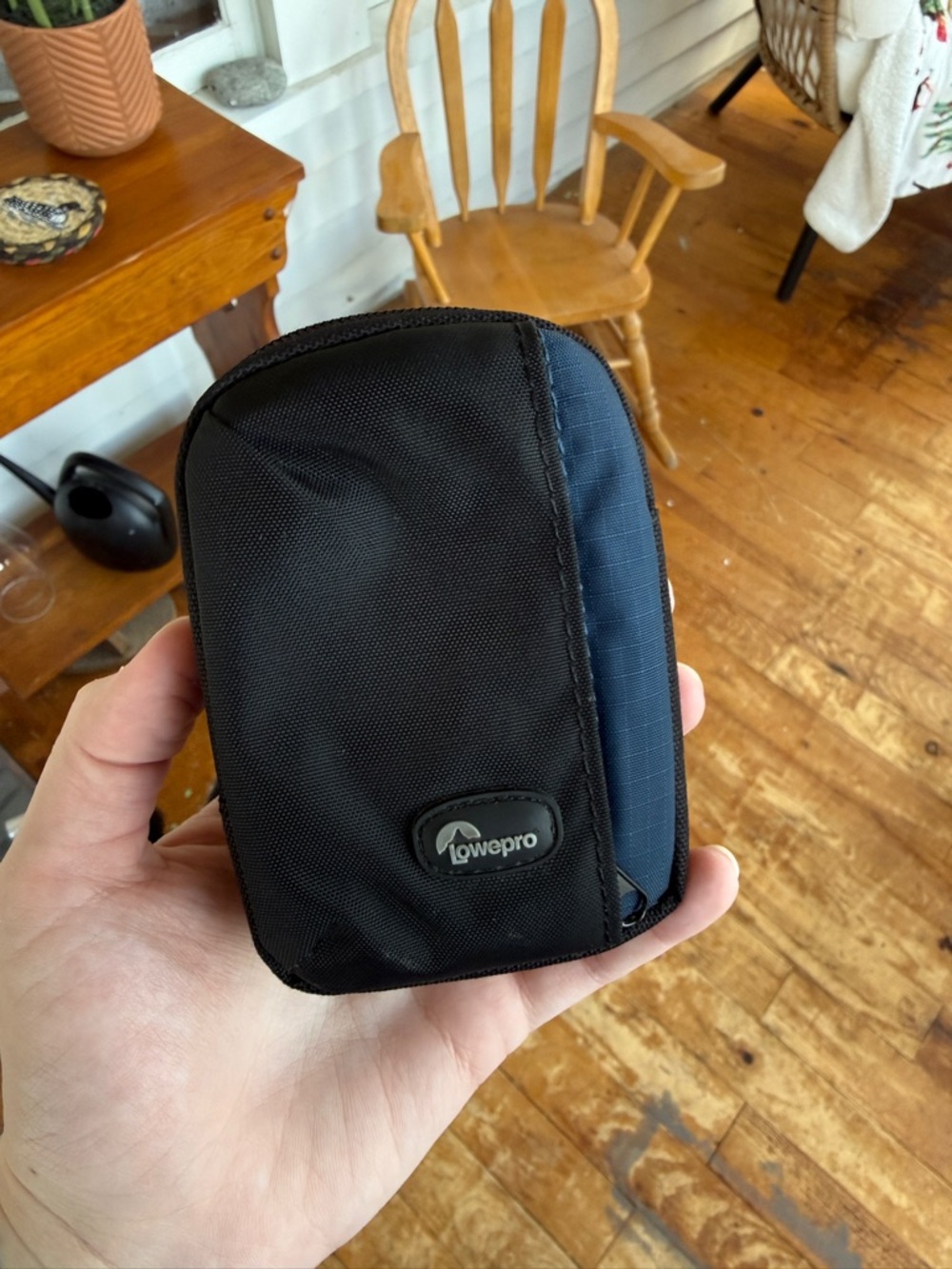 Lowepro Compact Black Camera Pouch